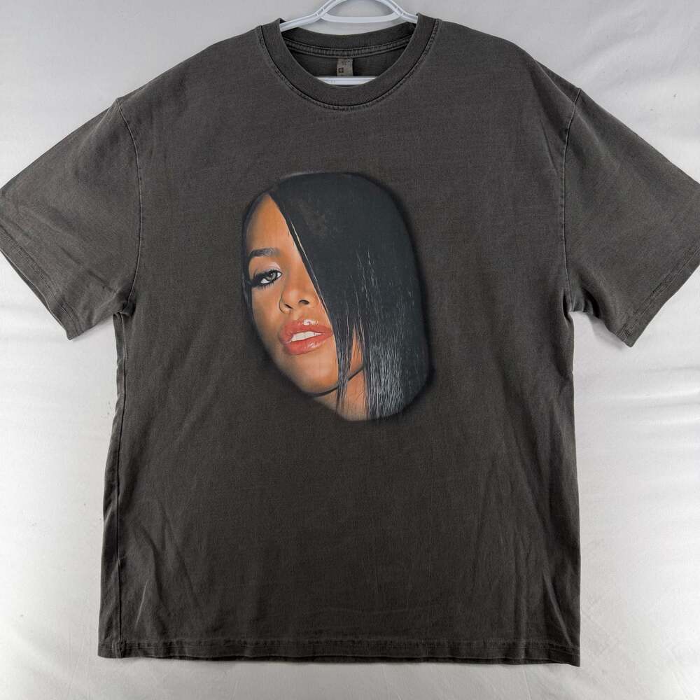 1105 XL Aaliyah Graphic Print Vintage Wash T-Shirt